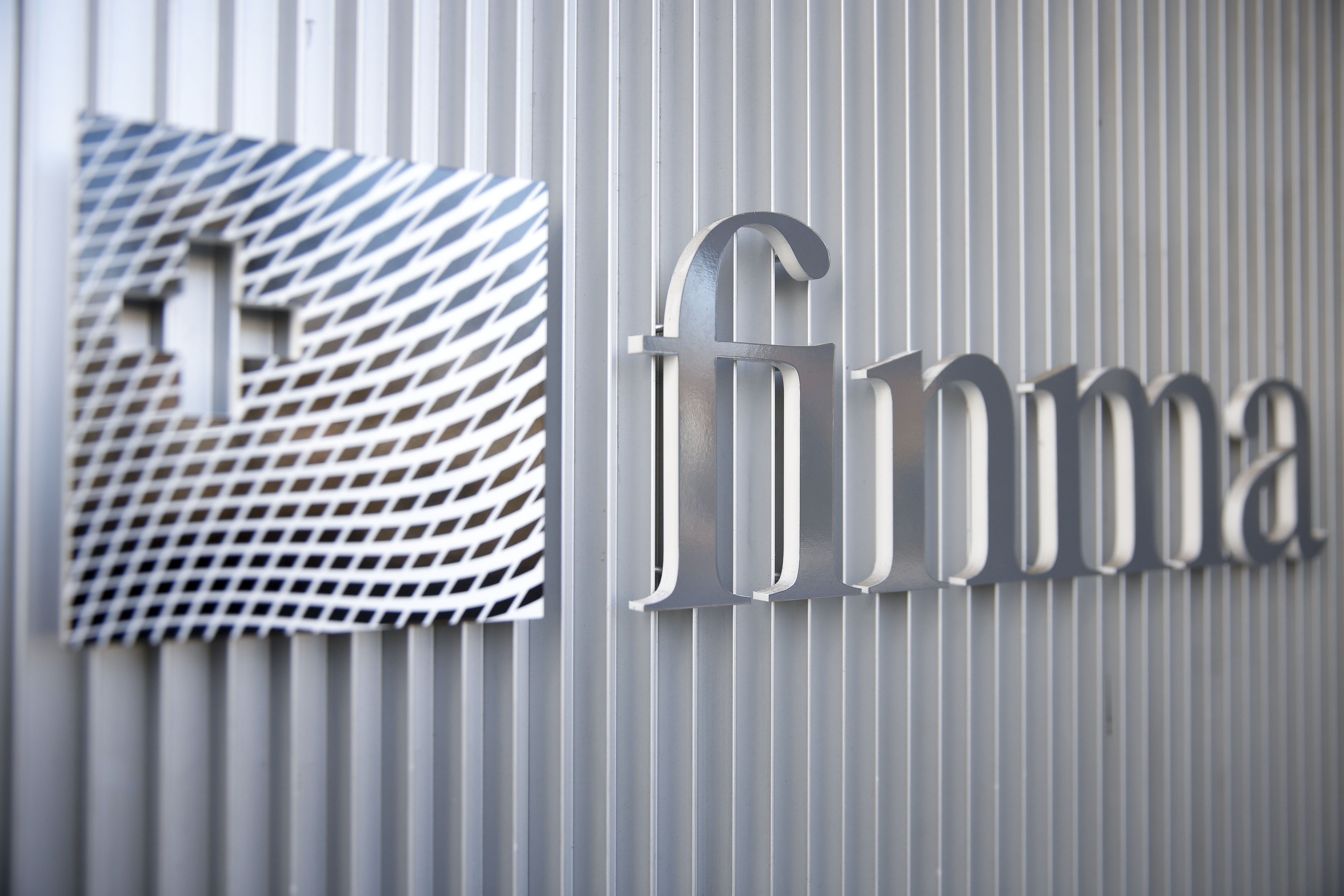 FINMA Aspires to Enable Blockchain Innovation but Remains Vigilant of ICOs, Cryptos