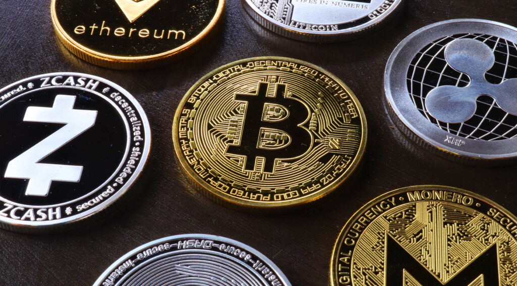 What are Stablecoins and What Risks and Opportunities Do They Bring?